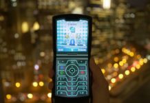 พาคุณย้อนกลับไปปี 2004 ด้วยโหมดลับ ‘Retro Razr’ บน Motorola Razr 2019 secret Retro Razr mode, โหมดลับ Retro Razr, Motorola RAZR secret Retro RAZR mode,