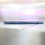 OPPO Reno4 Pro 5G side light