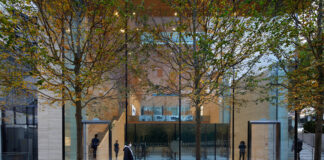 Apple เปิด Apple Bağdat Caddesi สาขาที่ 3 ของอิสตันบุล ตุรกี Apple istanbul