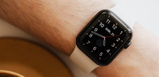 รวม Smart Watch สำหรับใส่วันทั่วไป สบายๆ ราคาไม่แพง